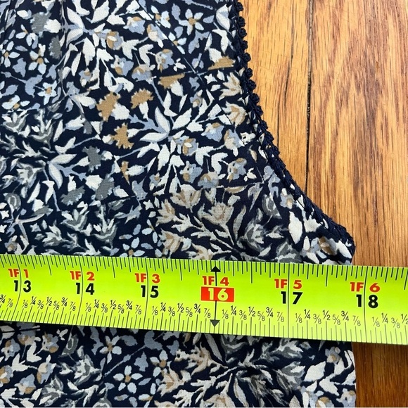 Tory Burch Floral‎ Print Sleeveless Blouse Drawstring Tassels EUC Sz 4 Boho Work - Picture 7 of 8